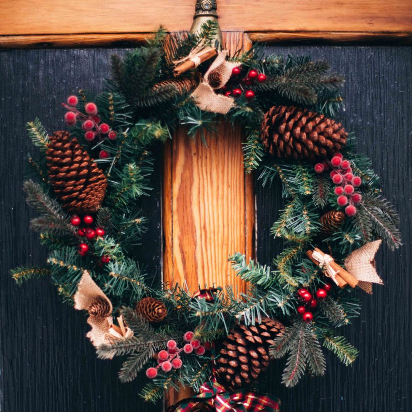 christmas-decoration-design-door-775483 christmas-decoration-design-door-775483
